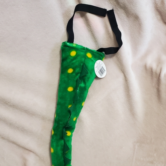 New Green Plush Velcro Dinosaur Tail Kids' OS - Picture 2 of 5